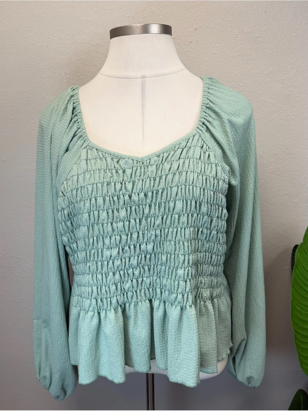 Arula Sage Green Smocked Babydoll Peasant Top - Size 18/20